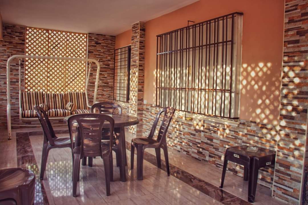 مزرعة رقم 85 - عمان - طريق المطار 
